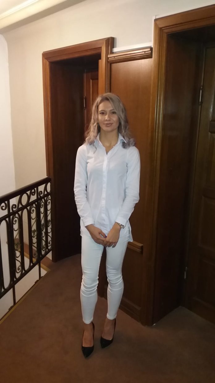 claudia Prisecaru