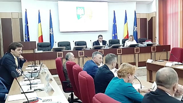 DIRECT Ședința ordinară a CJ Vrancea 360 x 640.mp4_20200129_181731.088