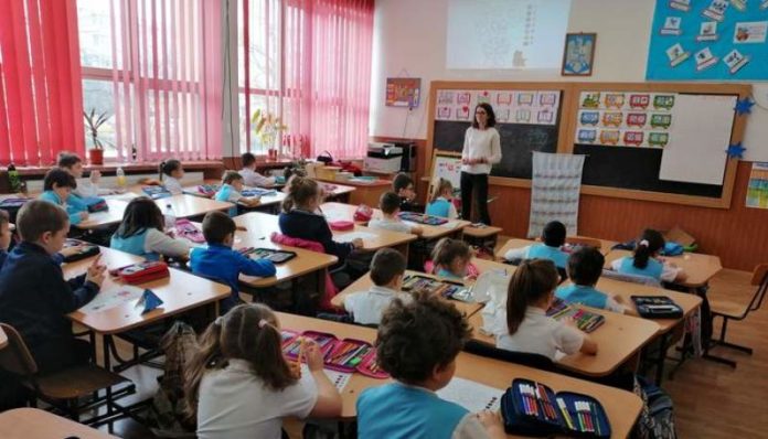 elevi la clasa