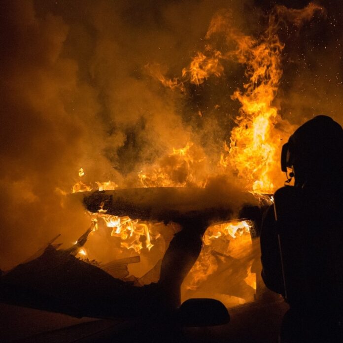 incendiu masina
