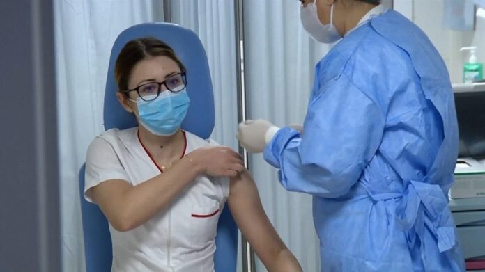 Mihaela anghel primul vaccinat