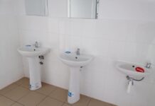 Guvernul a alocat aproape 1 milion de lei pentru grupurile sanitare din 18 școli și grădinițe din Vrancea