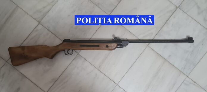 armă ridicată