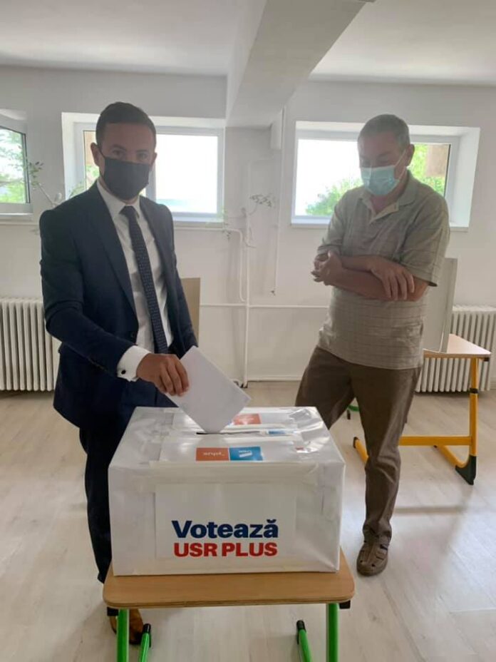 radu tiganus vot usr plus