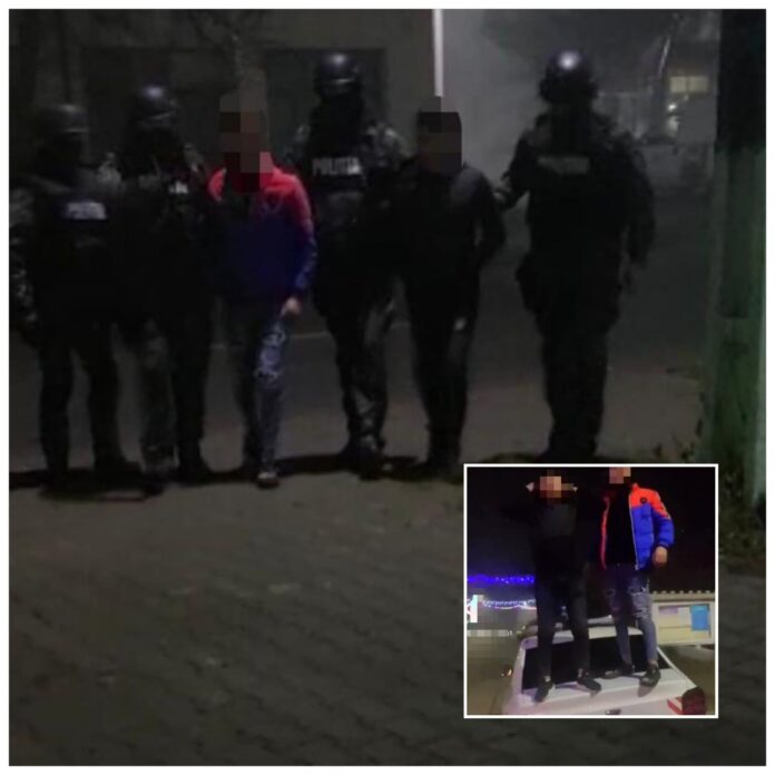 politie tineri masina