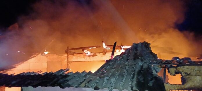 incendiu casa bolotesti (4)