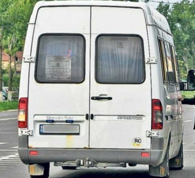 transport public microbuz