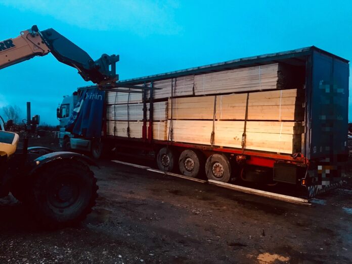 tir cherestea lemne