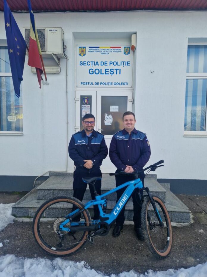 politisti golesti bicicleta furata