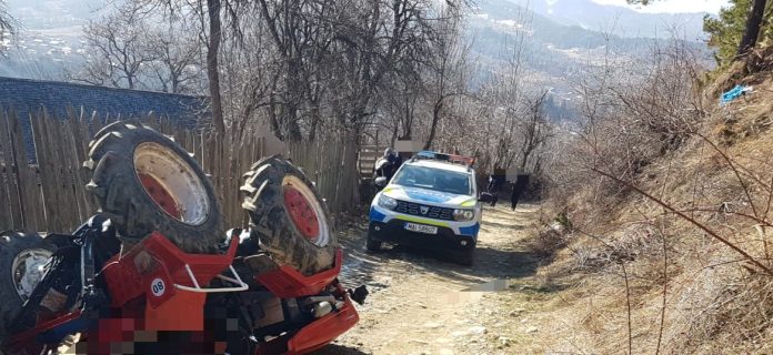 tractor rasturnat