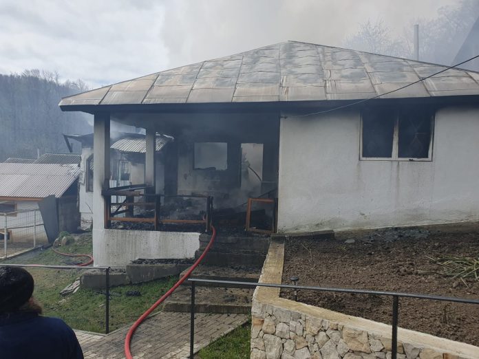manastirea tarnita incendiu (1)