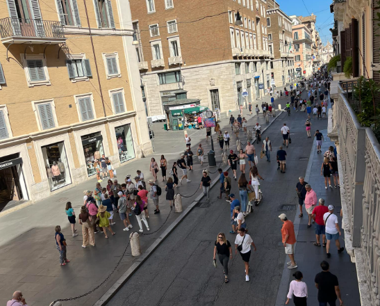 Roma centrul vechi turisti