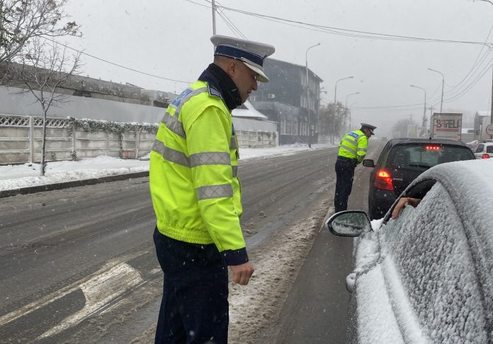politie filtru iarna zapada