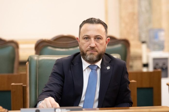 catalin Graur (2)