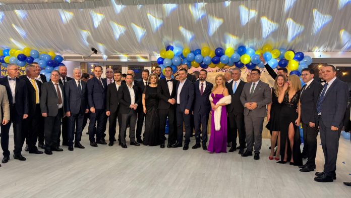 PNL bal (17)