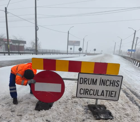 iarna drum inchis viscol