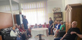 Polițiștii au discutat cu seniorii despre fraude și furturi