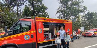Pompierii vrânceni le-au prezentat copiilor tehnica de intervenție în Crângul Petrești