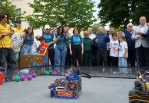 Două echipe de robotică din Focșani, selectate ca ambasadori într-un program internațional