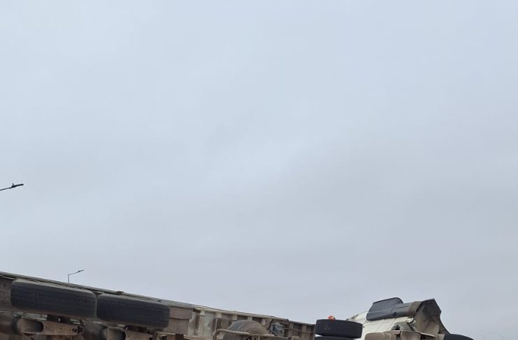 Șofer de TIR mort într-un accident pe autostrada A7, la ieșirea spre Sihlea